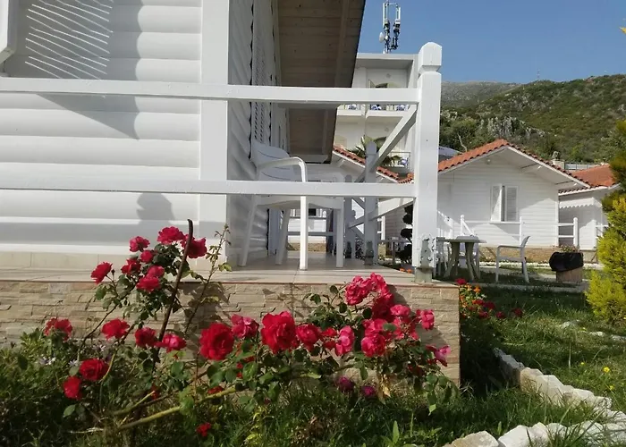 Vela E Bardhe 山林小屋 Dhërmi