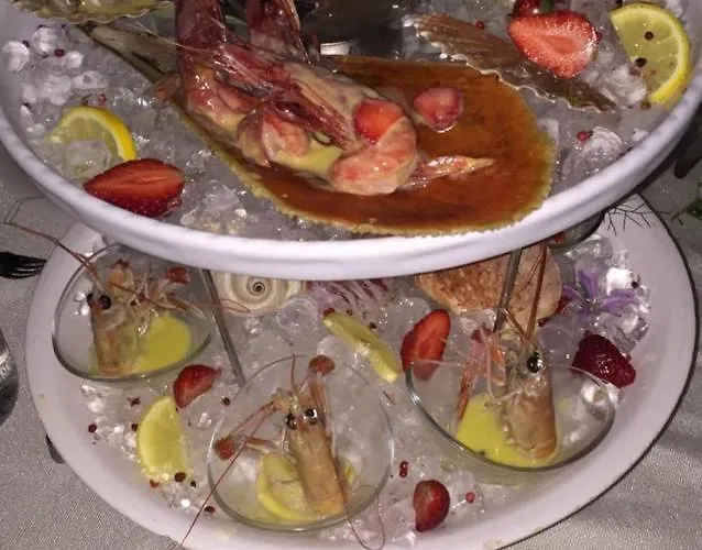 Vela E Bardhe 山林小屋 *