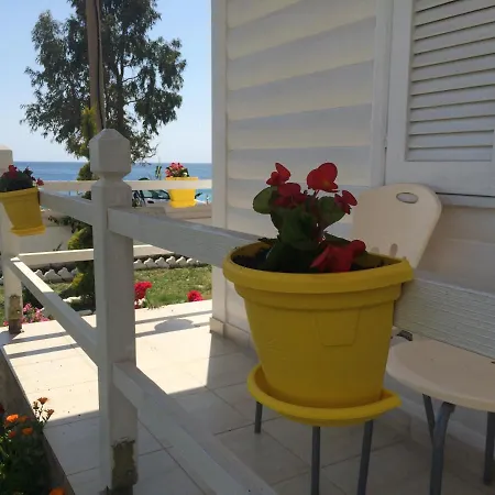 Vela E Bardhe * Dhërmi