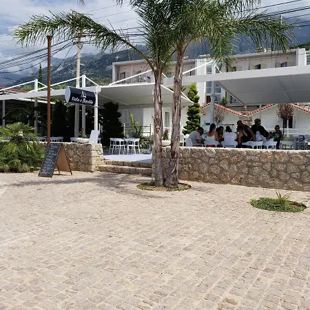 Vela E Bardhe Lodge *