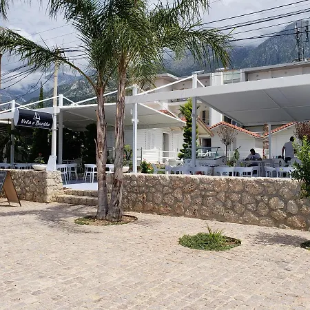 Vela E Bardhe Lodge *