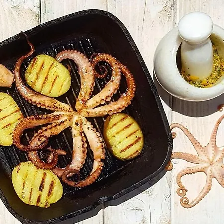 Vela E Bardhe Dhërmi