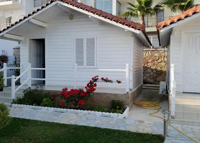 Lodge Vela E Bardhe *