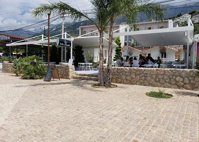 Vela E Bardhe Lodge *